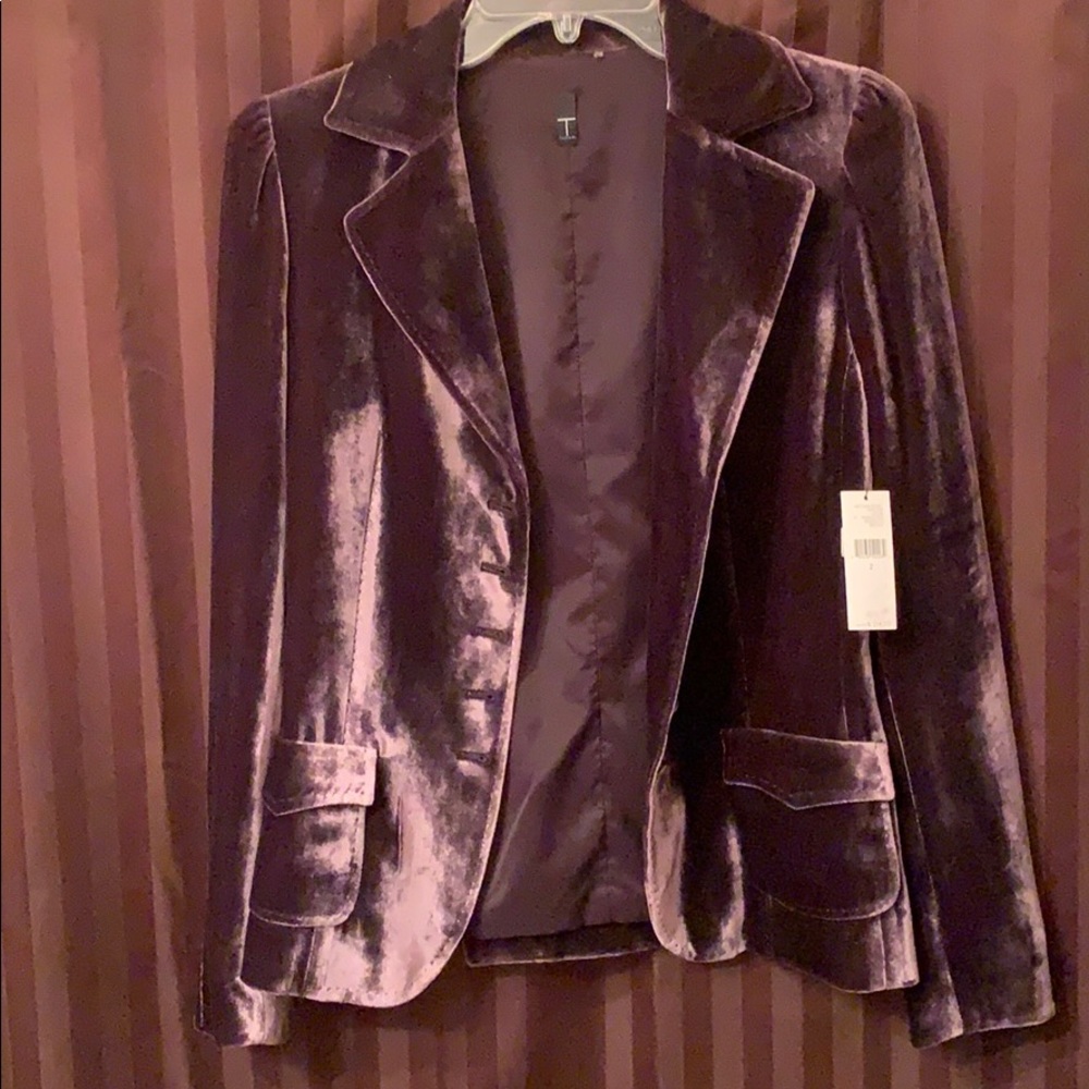 NWT beautiful Tahari purple velvet blazer.